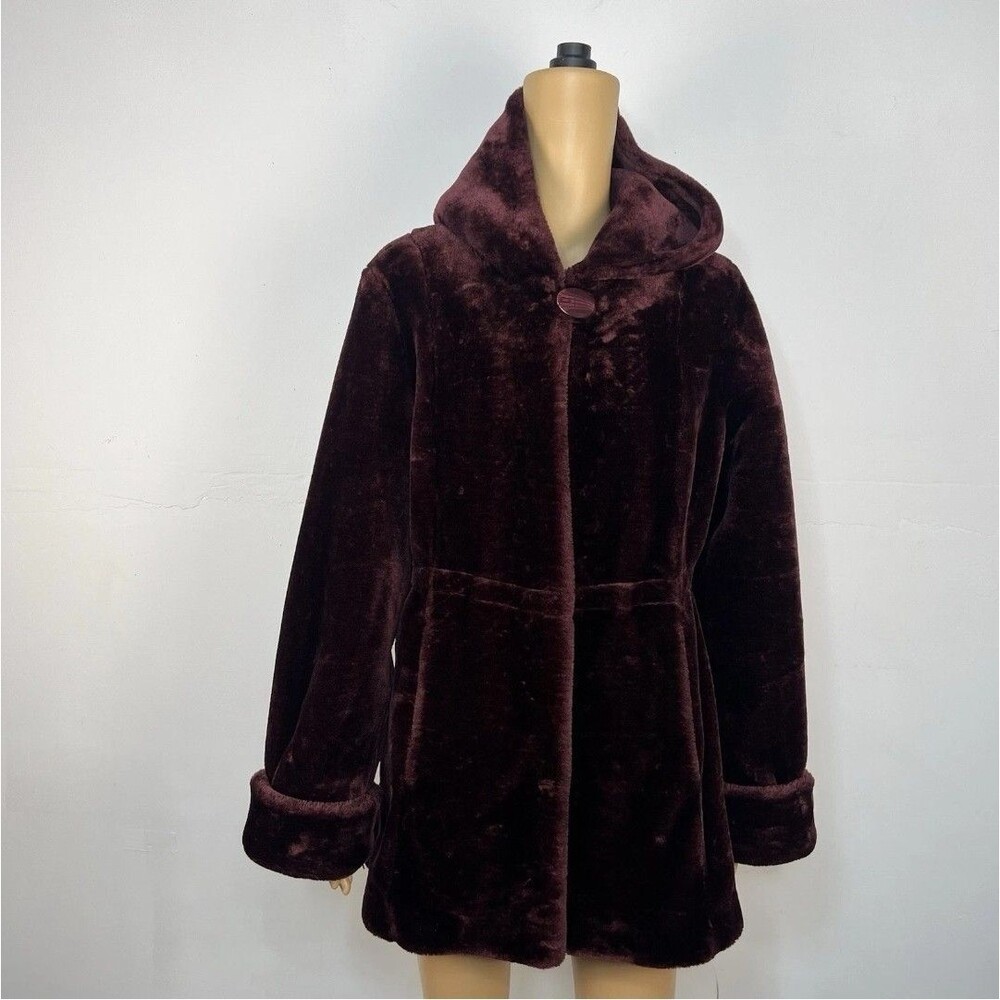 Dennis Basso Women Burgundy Faux Fur Hooded Coat Large Pockets Warm Cozy Comfy